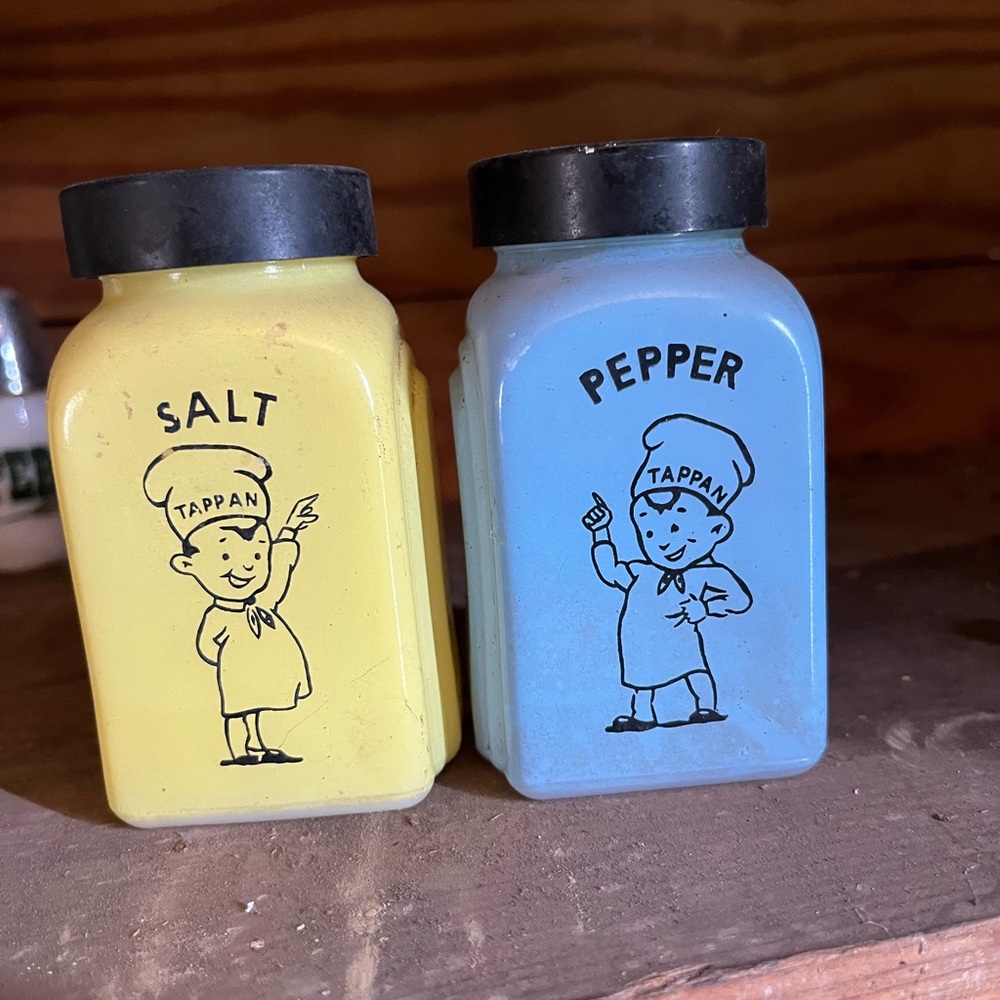 vintage Tappan salt and pepper shakers McKee Glass Co
